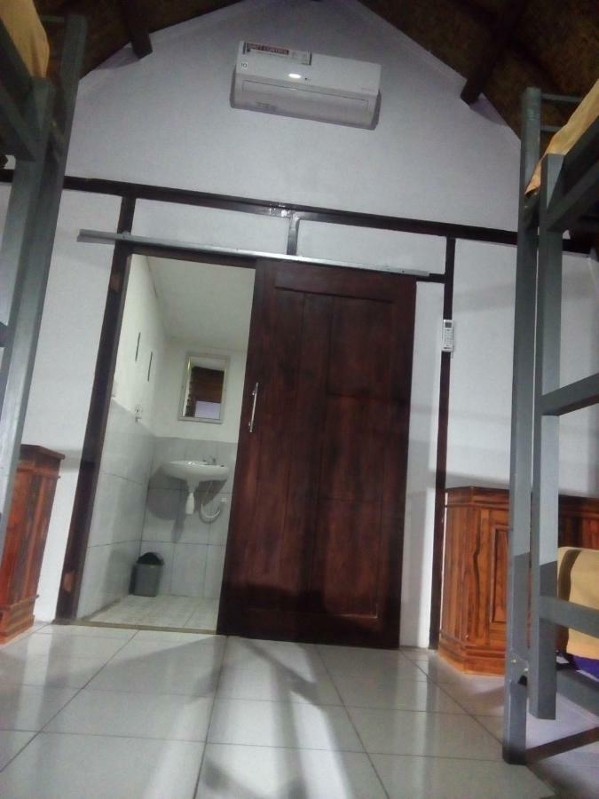 Bale Hostel Kuta  Экстерьер фото