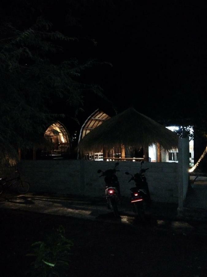 Bale Hostel Kuta  Экстерьер фото