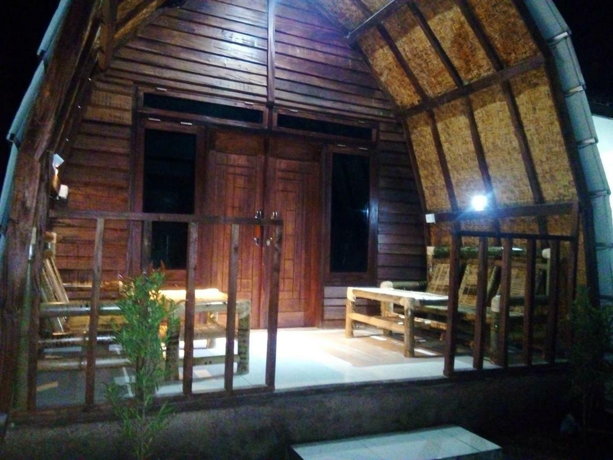 Bale Hostel Kuta  Экстерьер фото