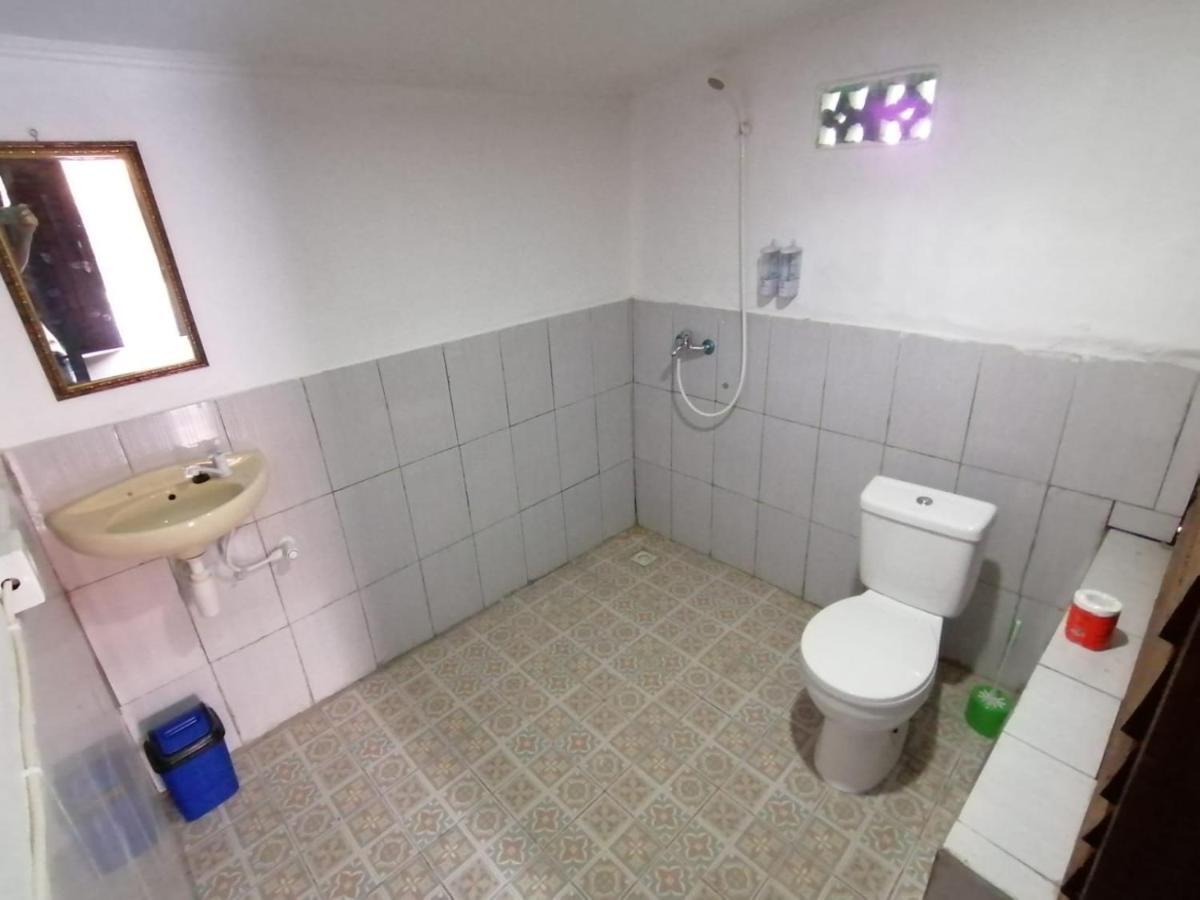 Bale Hostel Kuta  Экстерьер фото
